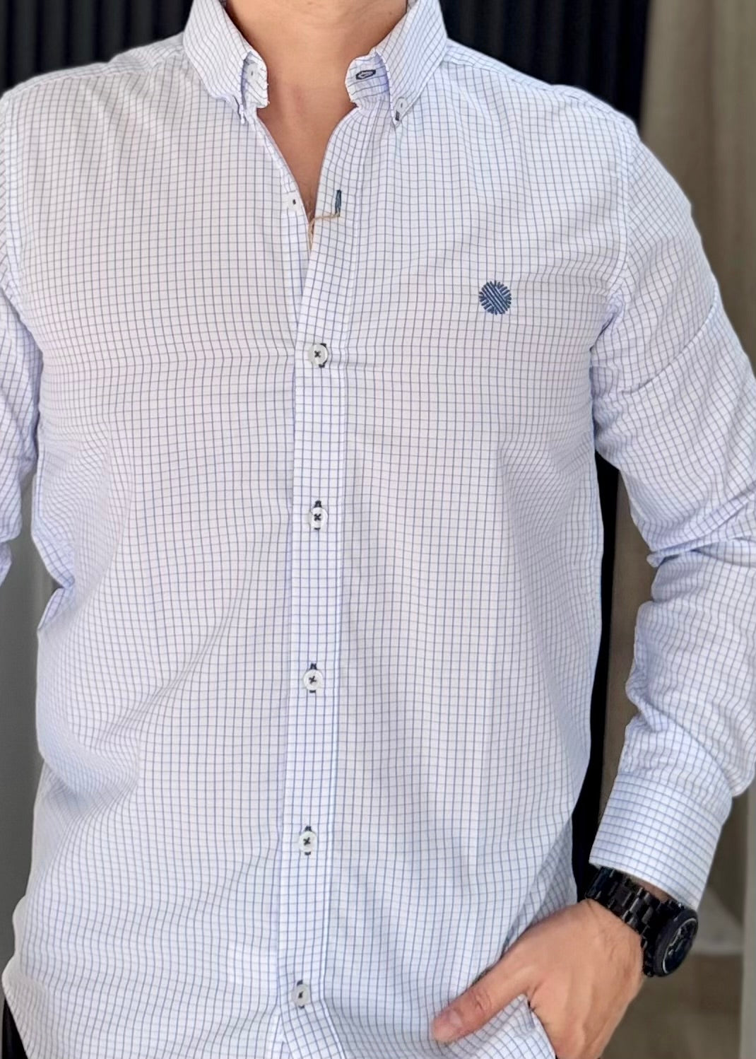 Camisa Manga Larga de Minicuadros Blancos