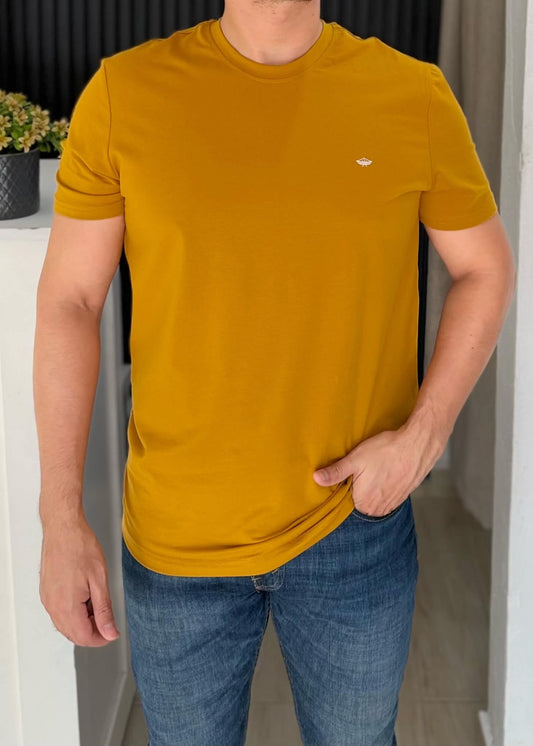 Playera Mostaza de Algodón con Spandex para Hombre | Ultra Suave y Elástica