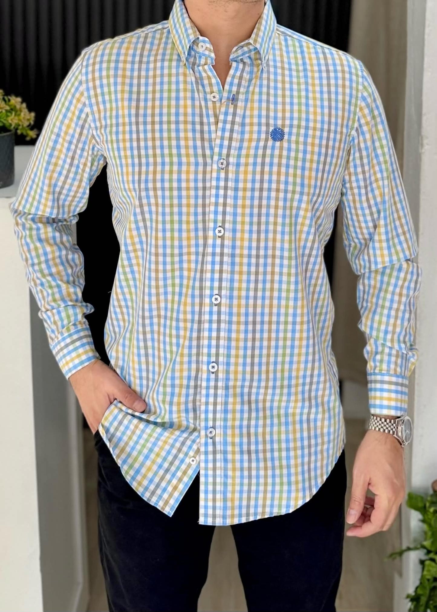 Camisa de Manga Larga Corte Fit Cuadros Multicolor | Frescura en cada detalle