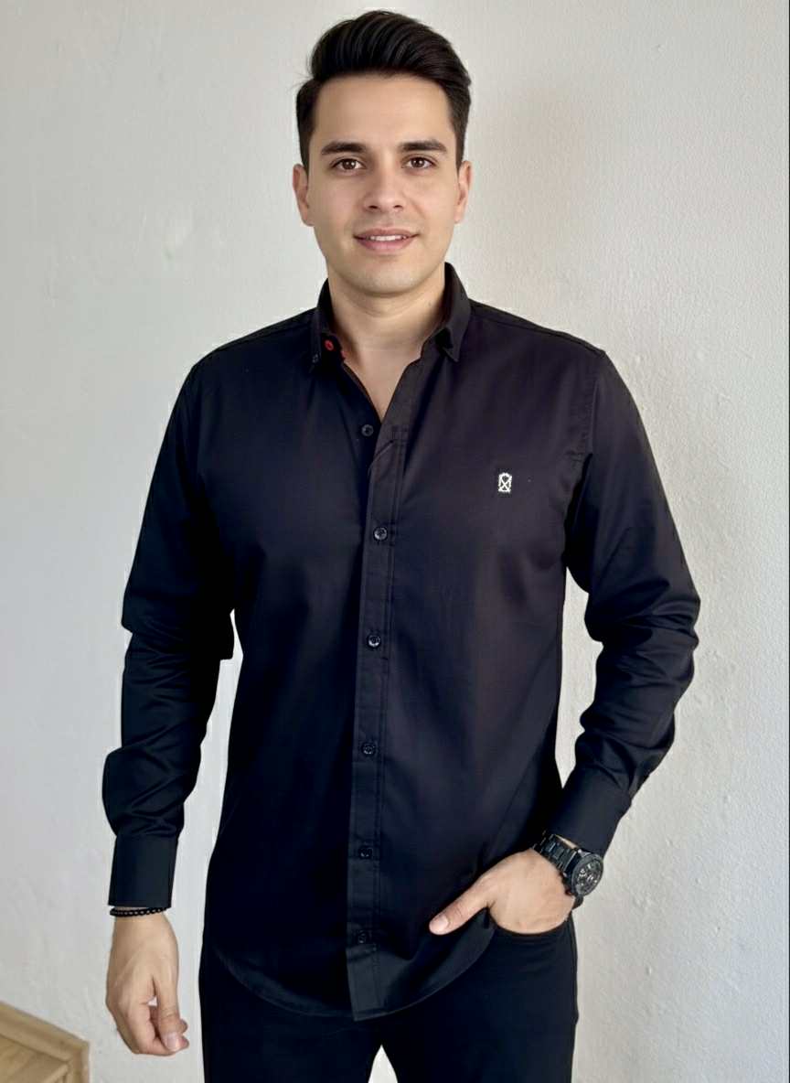 Camisa Negra